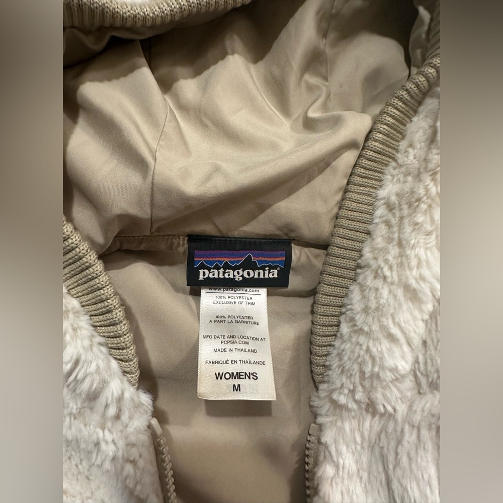✨Patagonia Fleece Hooded Vest | Woman’s Full-Zip Sherpa Teddy Vest ✨ - Picture 4 of 7